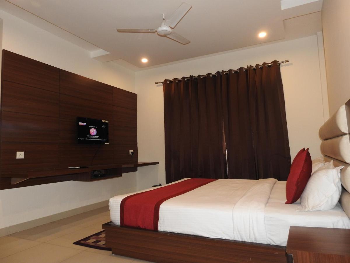 Hotel Aakash Residency Dehradun Luaran gambar